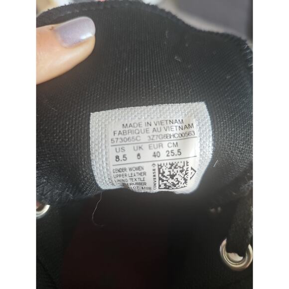 Converse All Star Burgundy Platform Sneakers with Gold Chain Detail , Size 8.5 - Picture 6 of 6